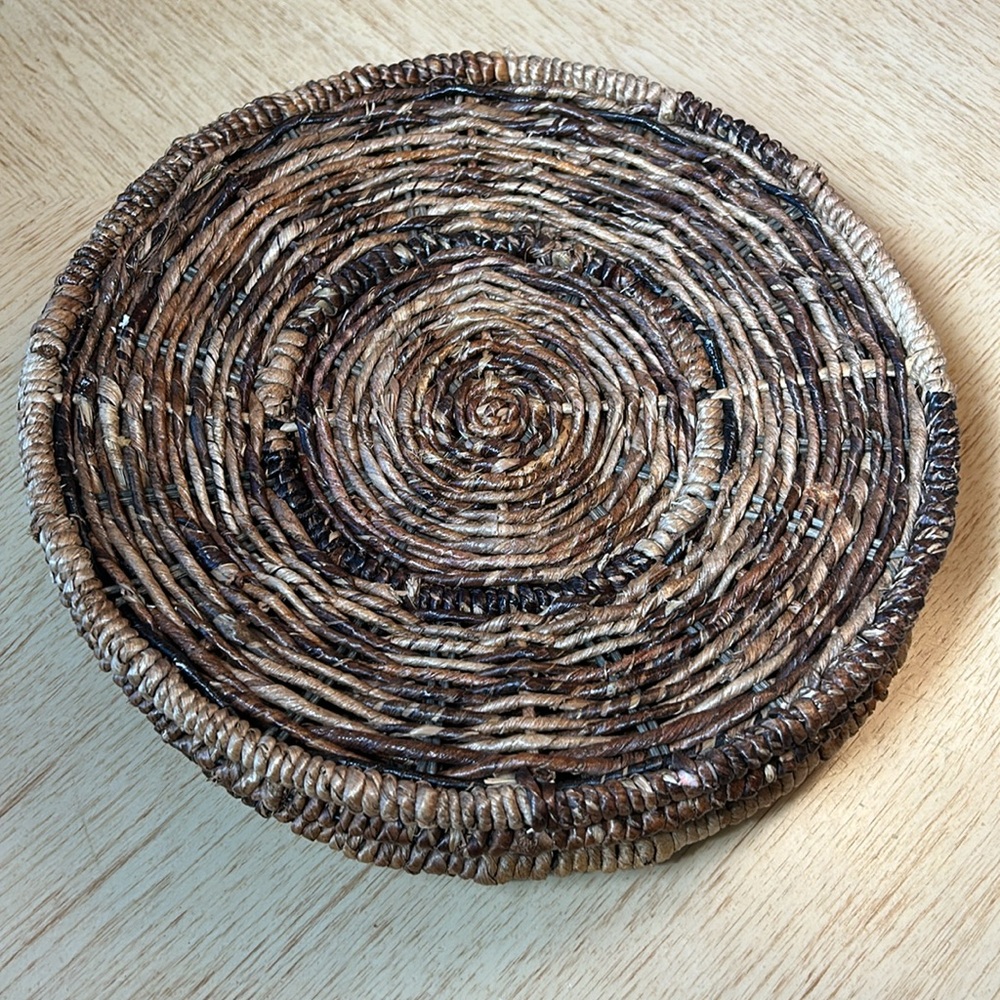 Basket Weave Chargers (4)